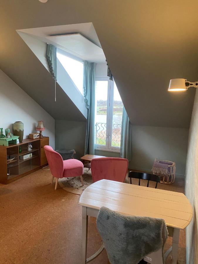 Het Veerhuis Oeffelt Buitenkant foto