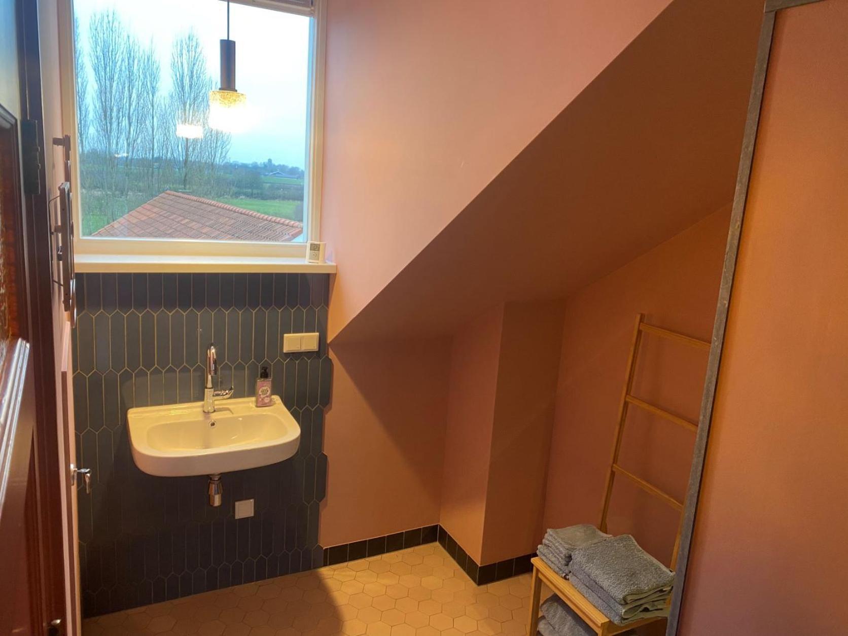 Het Veerhuis Oeffelt Buitenkant foto